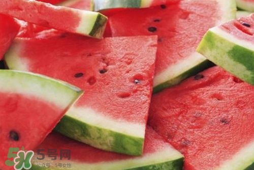 桃子和西瓜一起吃會(huì)中毒嗎？桃子和西瓜能一起吃嗎？