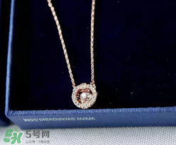 施華洛世奇跳動(dòng)的心是什么材質(zhì)？跳動(dòng)的心項(xiàng)鏈?zhǔn)倾y的嗎？