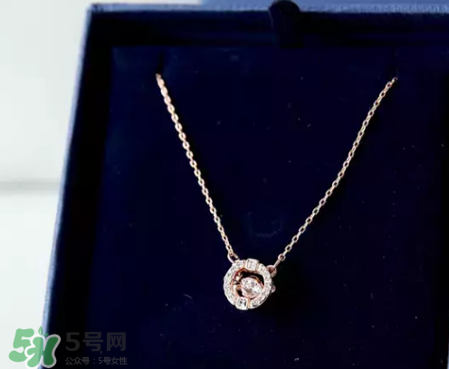 施華洛世奇跳動(dòng)的心是什么材質(zhì)？跳動(dòng)的心項(xiàng)鏈?zhǔn)倾y的嗎？