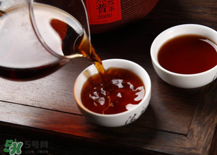 普洱茶發(fā)霉了怎么處理？普洱茶發(fā)霉了還能喝嗎？