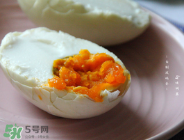 咸鴨蛋可以天天吃嗎？咸鴨蛋一天吃幾個(gè)？