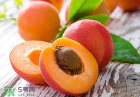 杏和西瓜能一起吃嗎？杏和西瓜能同時(shí)吃嗎？