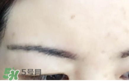 眉膠和眉粉哪個好用？眉膠和沒分的區(qū)別