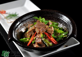 杏和牛肉能一起吃嗎？杏和牛肉一起吃會(huì)中毒嗎？
