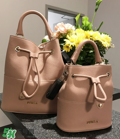 furla水桶包有幾種尺寸？芙拉水桶包尺寸多大？