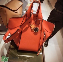loewe hammock尺寸多大？羅意威吊床包有幾個(gè)尺寸？