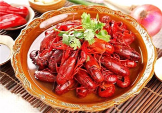 油燜大蝦怎么剪？油燜大蝦怎么處理？