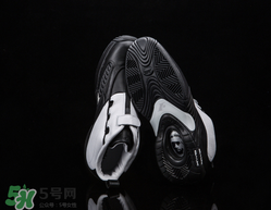 reebok answer4復(fù)刻版在哪買(mǎi)？銳步艾弗森戰(zhàn)靴復(fù)刻哪里有賣(mài)？