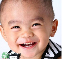 兒童換牙還沒掉就長牙正常嗎？兒童換牙先長牙是為什么？