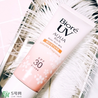 碧柔櫻花防曬霜怎么樣？碧柔櫻花防曬霜好用嗎？