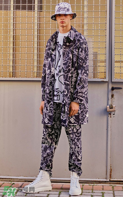 versus versace2018早春度假系列衣服款式有哪些_好看嗎？