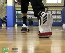 adidas dame3上腳怎么樣？阿迪達斯利拉德三代測評