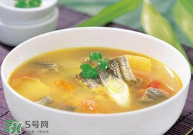 黃鱔和西紅柿可以一起吃嗎？黃鱔能和西紅柿同吃嗎？