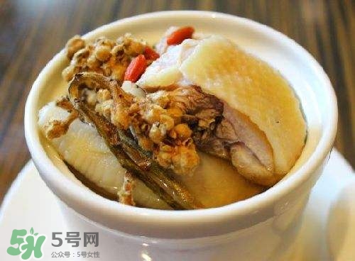 枇杷花怎么煲湯？枇杷花煲湯搭配什么最佳？