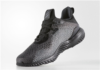 adidas alphabounce阿迪達斯阿爾法小椰子黑白配色多少錢？