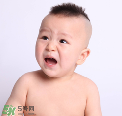 嬰兒吃藥嗆到了怎么辦？怎么喂藥才不會嗆到寶寶？
