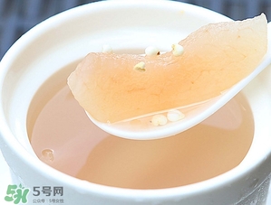 川貝燉雪梨的做法川貝放多少？川貝冰糖燉雪梨的禁忌