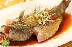鱸魚怎么做好吃又簡單？清蒸鱸魚的做法