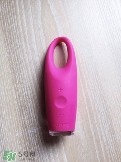 foreo眼部按摩儀好用嗎？foreo iris眼部按摩儀副作用