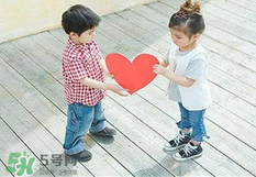 孩子不自信怎么辦？怎樣讓孩子自信大膽？