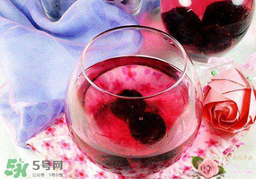 楊梅酒能放冰箱嗎？楊梅酒能冰凍嗎？