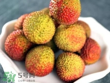 黑葉荔枝和妃子笑哪個好吃？黑葉荔枝和妃子笑的區(qū)別
