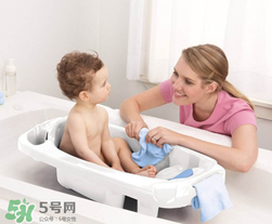 嬰兒浴盆是帶浴網(wǎng)還還是帶浴板好？嬰兒浴盆什么款式好？