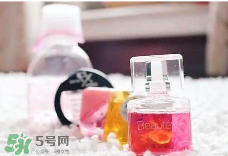 眼藥水可以帶上飛機嗎？眼藥水可以托運嗎？