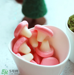 春草餅是什么？春草餅?zāi)睦镉匈u？