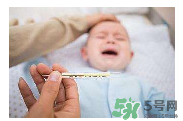 夏天寶寶發(fā)燒能開空調嗎？寶寶發(fā)燒能不能吹空調？