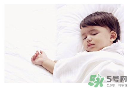 夏天嬰兒房空調(diào)溫度多少合適？有新生兒空調(diào)開多少度？