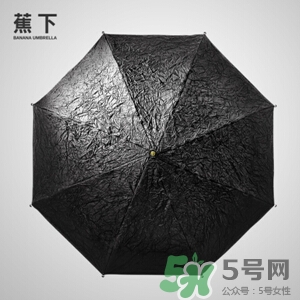 蕉下太陽傘怎么收？蕉下小黑傘太陽傘怎么打開？