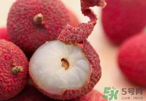 黑葉荔枝有什么功效？黑葉荔枝吃多了會(huì)怎樣？