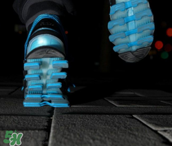 adidas刀鋒戰(zhàn)士怎么樣？阿迪達(dá)斯刀鋒戰(zhàn)士測評