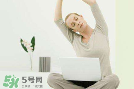空調(diào)為什么會(huì)漏水？為什么空調(diào)內(nèi)機(jī)會(huì)滴水