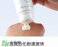 液體爽身粉怎么用？液體爽身粉與普通爽身粉用法一樣嗎？