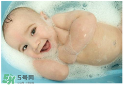 早產(chǎn)兒的發(fā)育和正常嬰兒一樣嗎？早產(chǎn)兒發(fā)育會(huì)遲緩嗎？