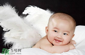 早產(chǎn)兒的發(fā)育和正常嬰兒一樣嗎？早產(chǎn)兒發(fā)育會(huì)遲緩嗎？