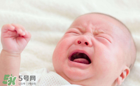 早產(chǎn)兒幾個(gè)月可以添加輔食？早產(chǎn)兒添加輔食需要延遲嗎？