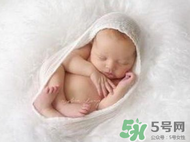 早產(chǎn)兒奶粉有必要嗎？早產(chǎn)兒可以吃普通奶粉嗎？