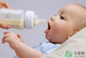 早產(chǎn)兒奶粉有必要嗎？早產(chǎn)兒可以吃普通奶粉嗎？