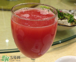 西瓜汁有沉淀還能喝嗎？西瓜汁怎么榨不會(huì)沉淀？