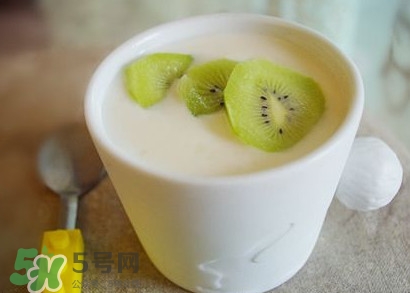 芭蕉能和酸奶一起吃嗎？酸奶可以和芭蕉一起吃嗎