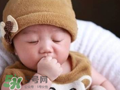 寶寶睡覺突然大哭是什么原因？寶寶睡覺大哭正常嗎？