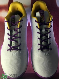 lonzo ball球哥2017湖人戰(zhàn)靴簽名球鞋多少錢？