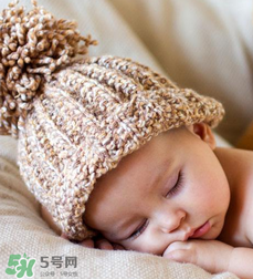 寶寶枕頭高了會(huì)怎么樣？寶寶枕頭高的危害