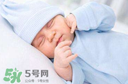 寶寶枕頭高了會(huì)怎么樣？寶寶枕頭高的危害