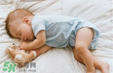 嬰兒床上用品有哪些？嬰兒床上用品需要準(zhǔn)備什么？