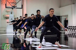 nike react怎么樣？nike react上腳什么感覺？