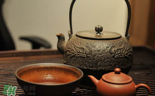 喝茶能吃杏嗎？喝茶可以吃杏嗎？